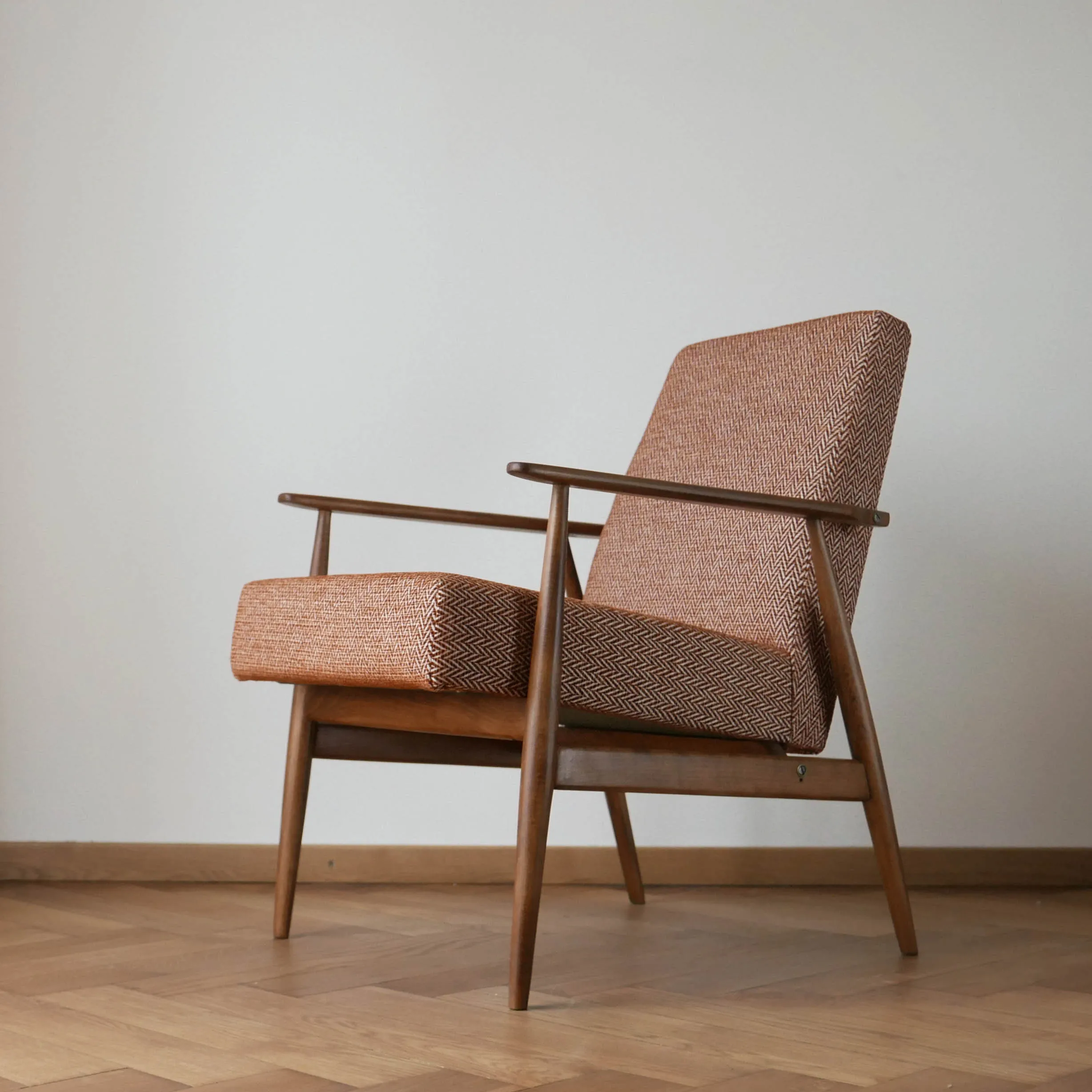 Fotel Lisek, PRL, Teak, Tkanina jodełka; Typ 300-190, Po renowacji, Vintage