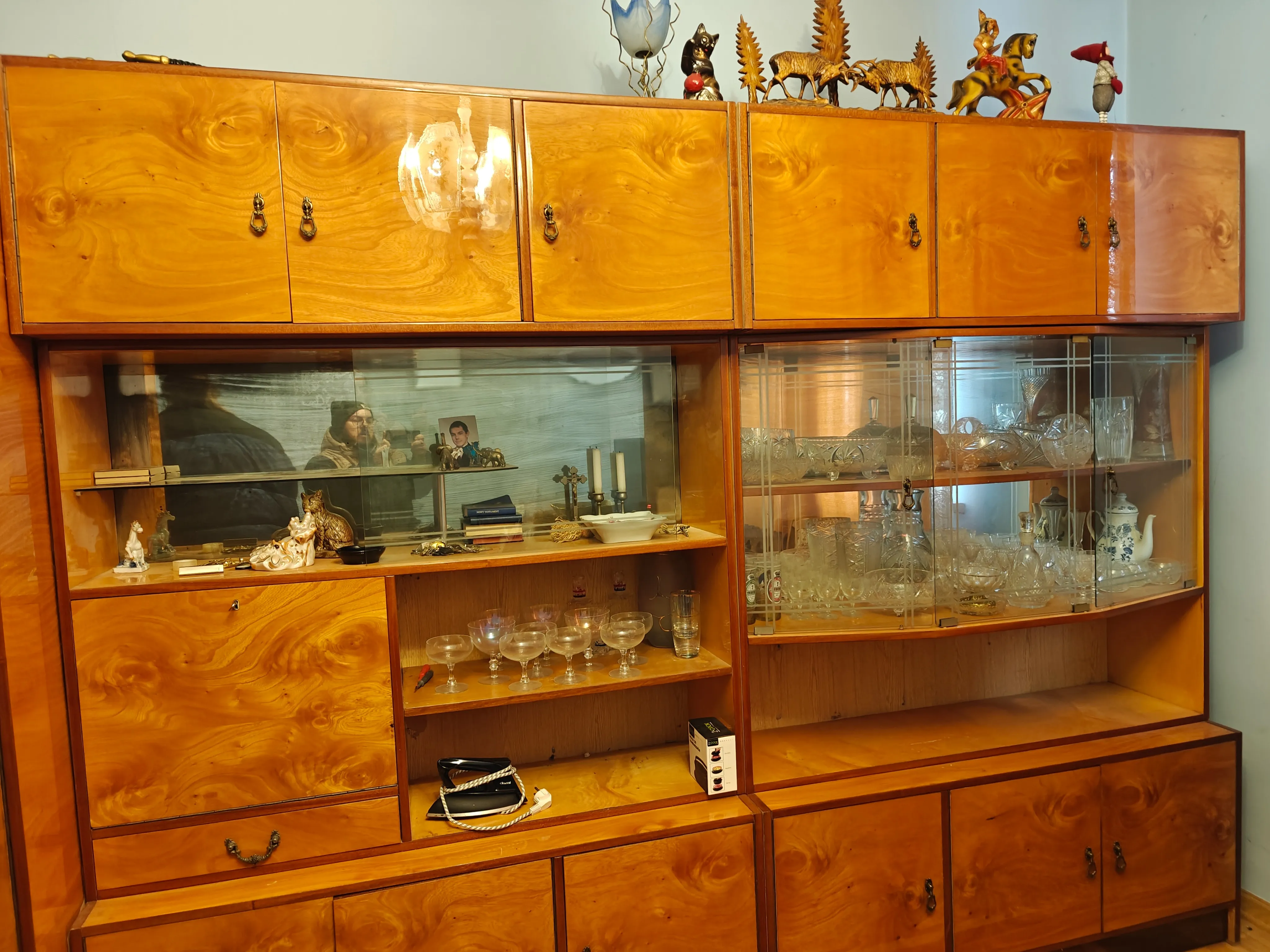 Meblościanka PRL – oryginalny zestaw vintage z lat 70