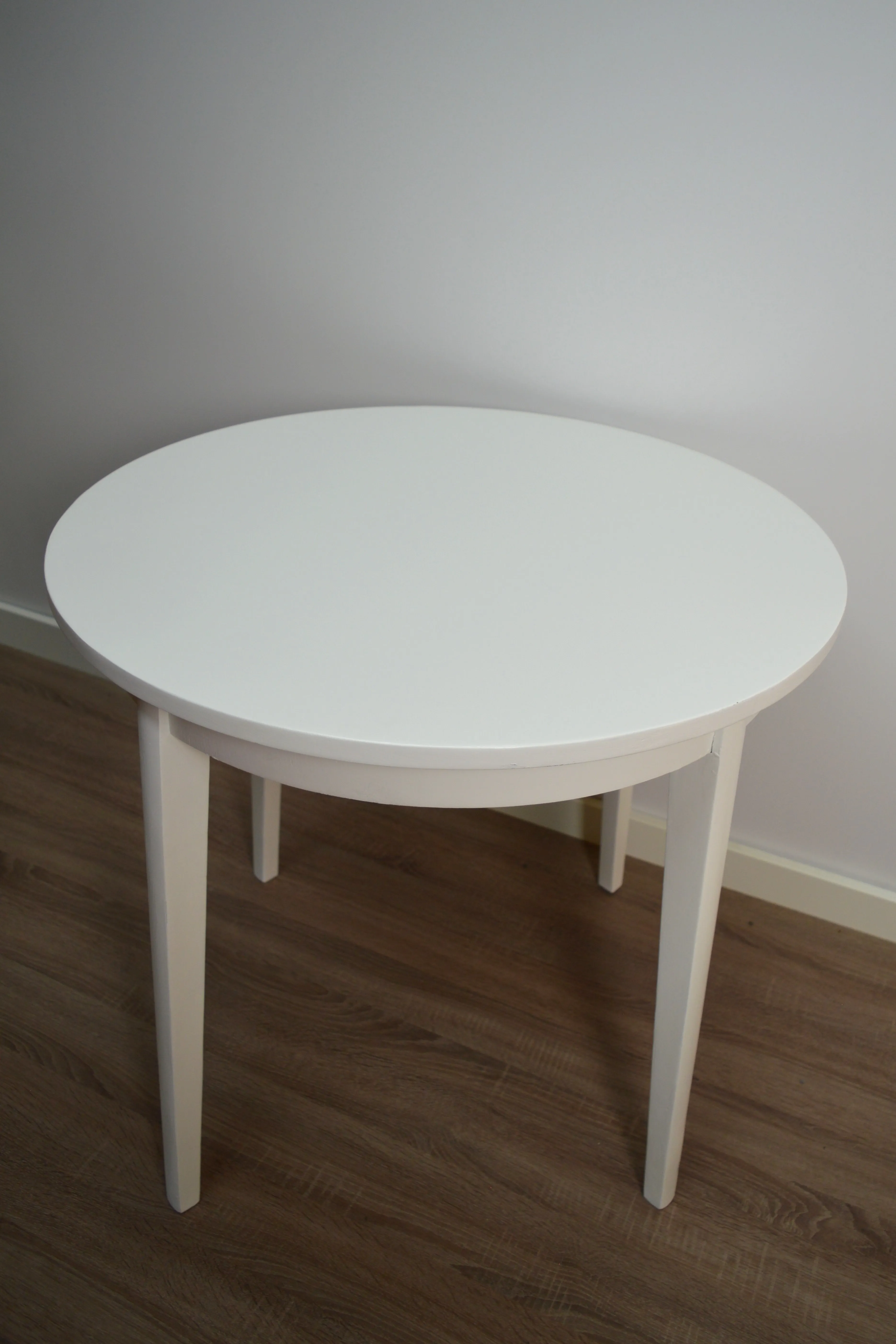 Drewniany Stolik Stylizowany 80cm