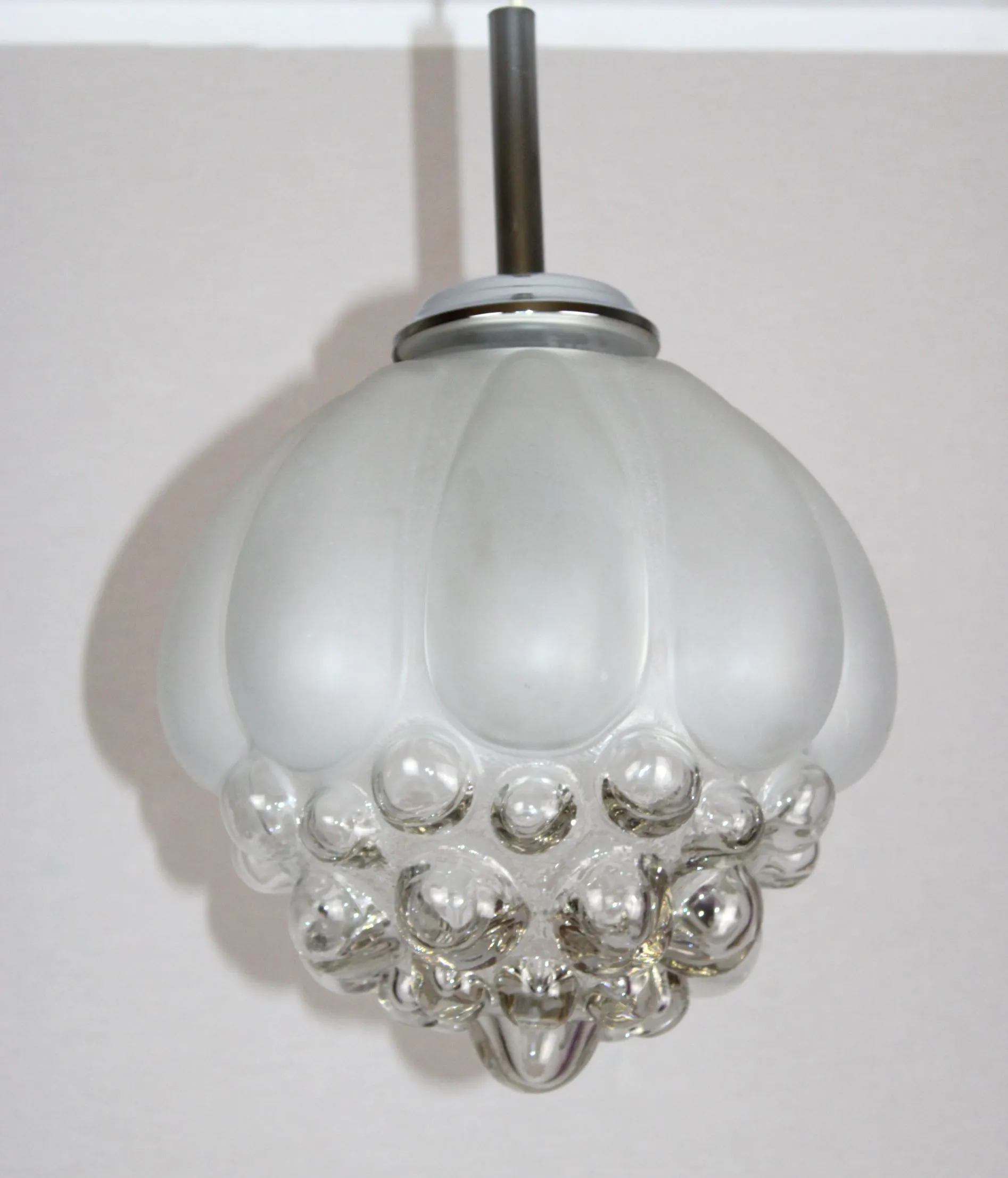Lampa wisząca bubble, proj. H. Tynell, lata 60