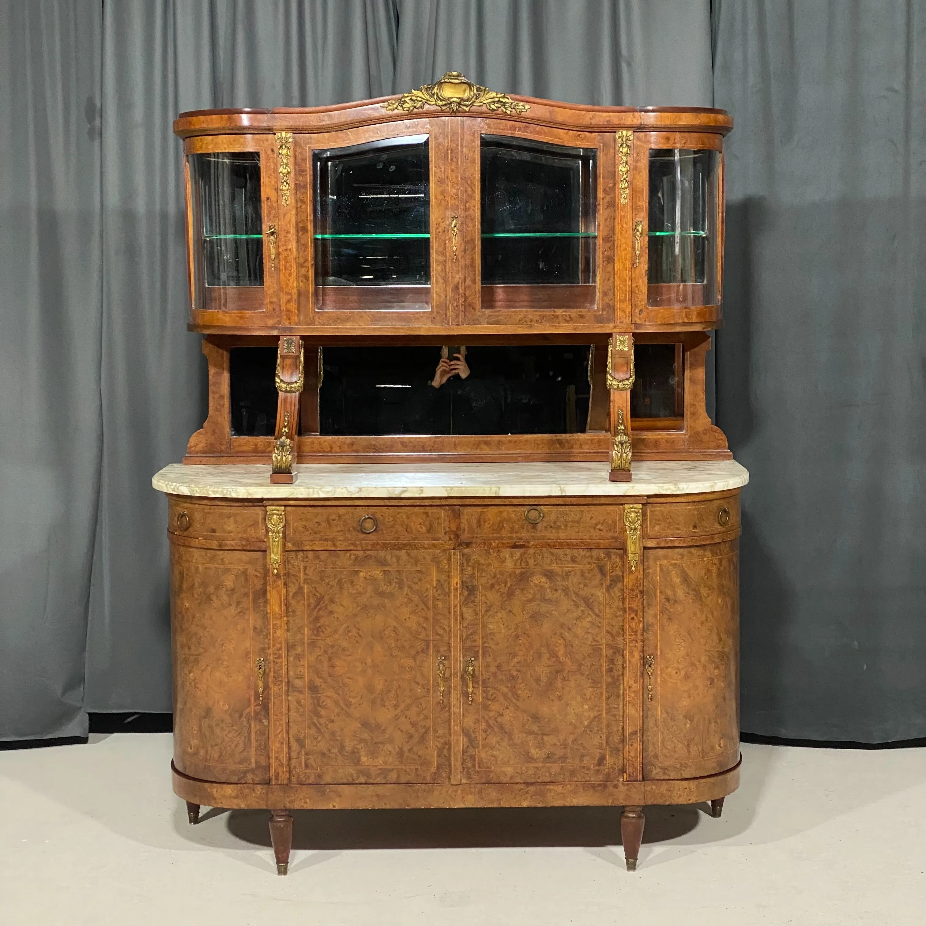 Antyczny kredens salonowy z nadstawką XIX/XX w., Francja, Ludwik XV