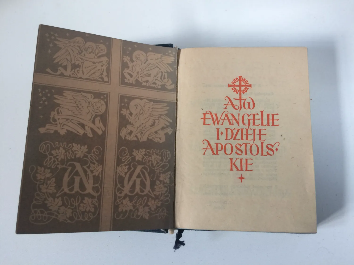 Ewangelie i Dzieje apostolskie, wyd. 1957 r.